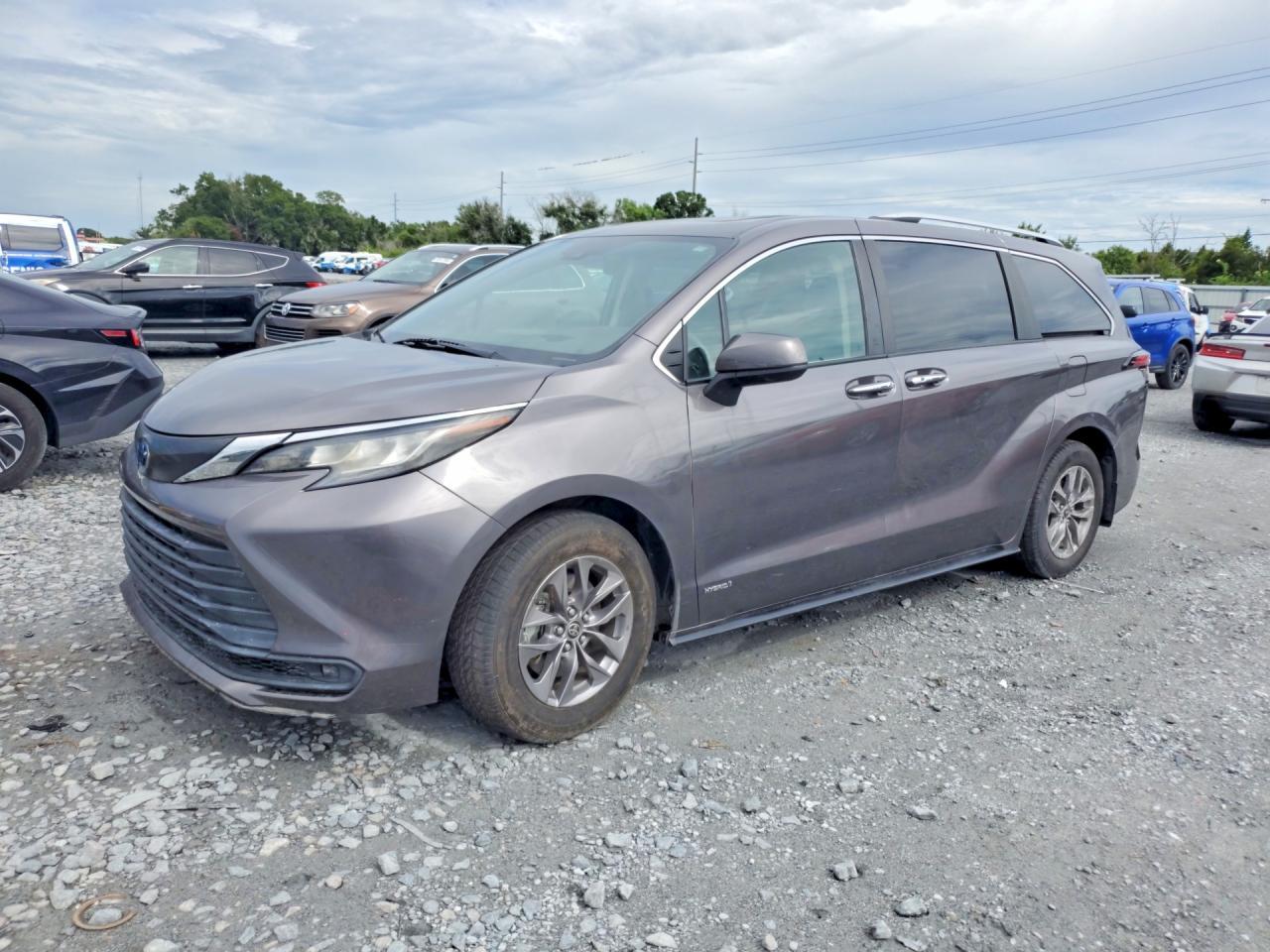 2021 Toyota Sienna Platinum 7-Passenger