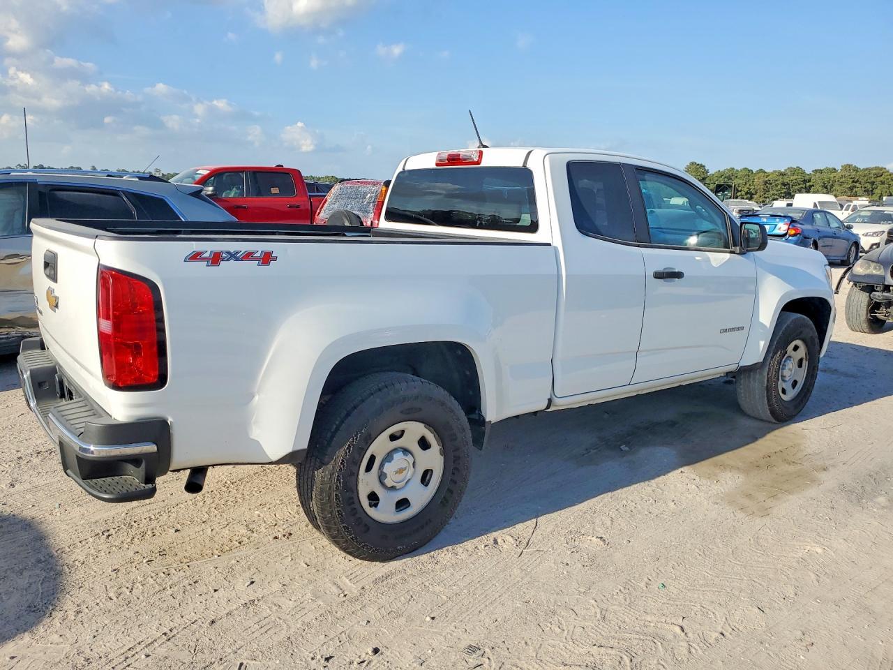 2018 Chevrolet Colorado - Image 3