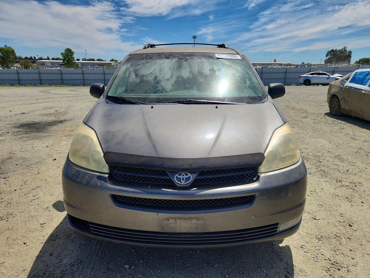 2004 Toyota Sienna Le 8 Passenger - Фото 5