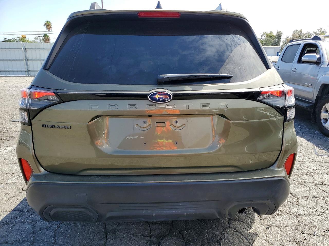 2025 Subaru Forester Premium - Image 6