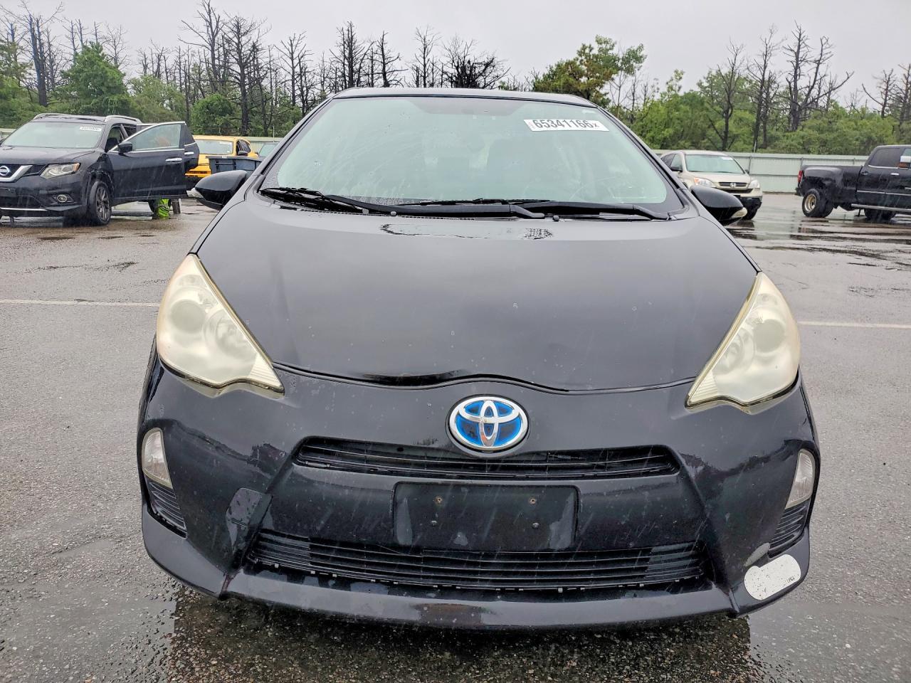 2012 Toyota Prius C One - Image 5