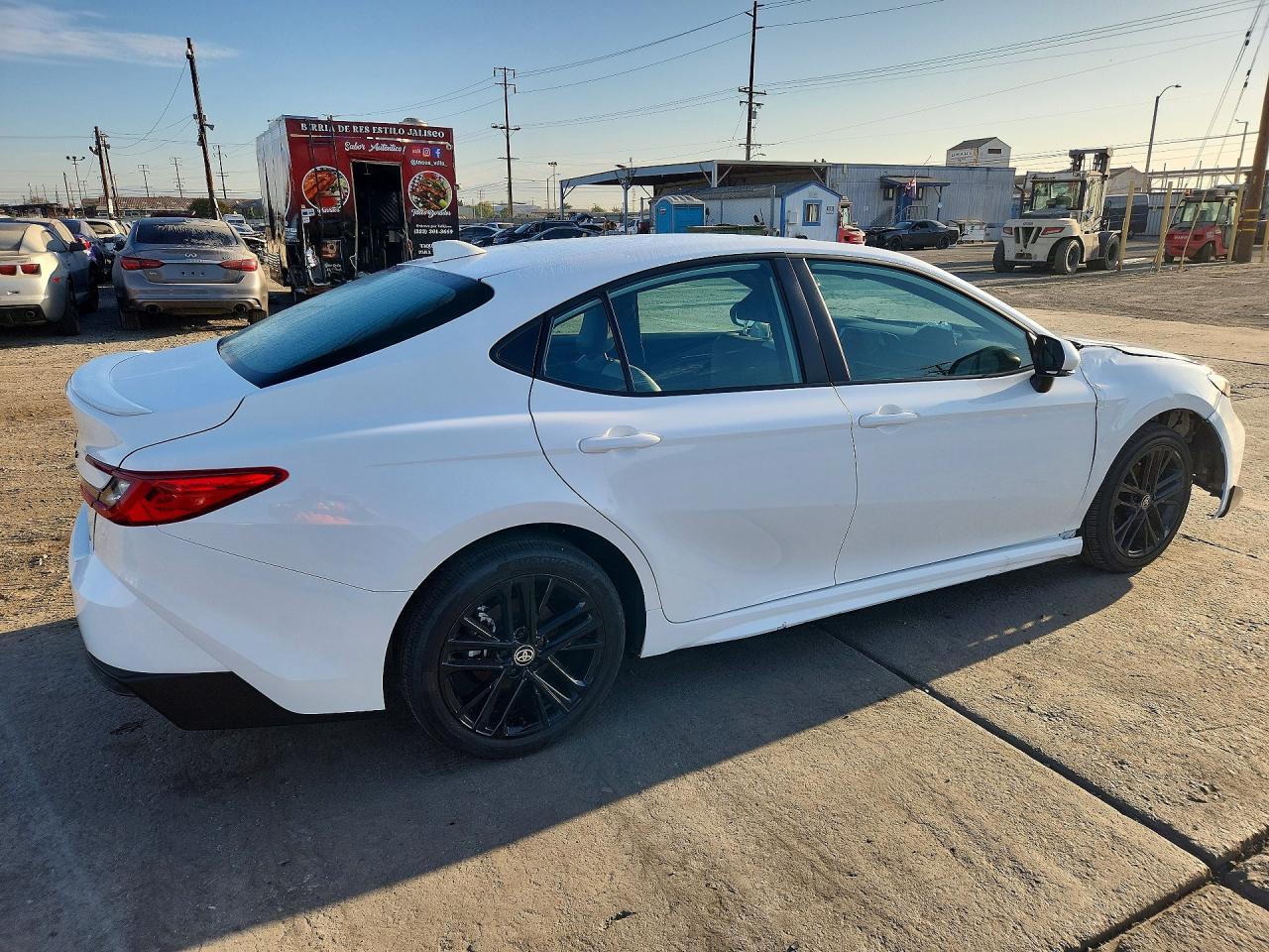 2026 Toyota Camry Se - Фото 3