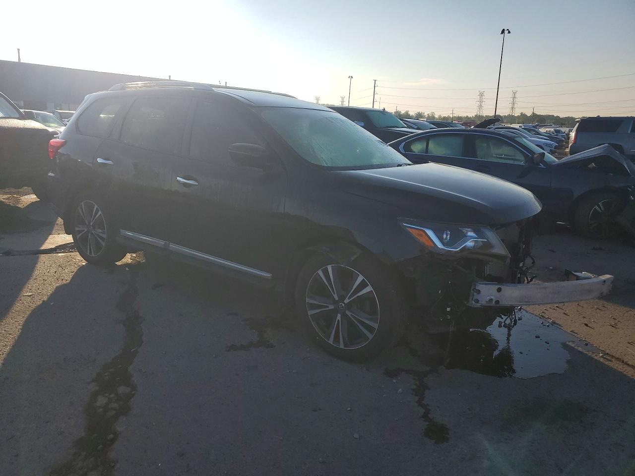 2018 Nissan Pathfinder Platinum - Фото 4