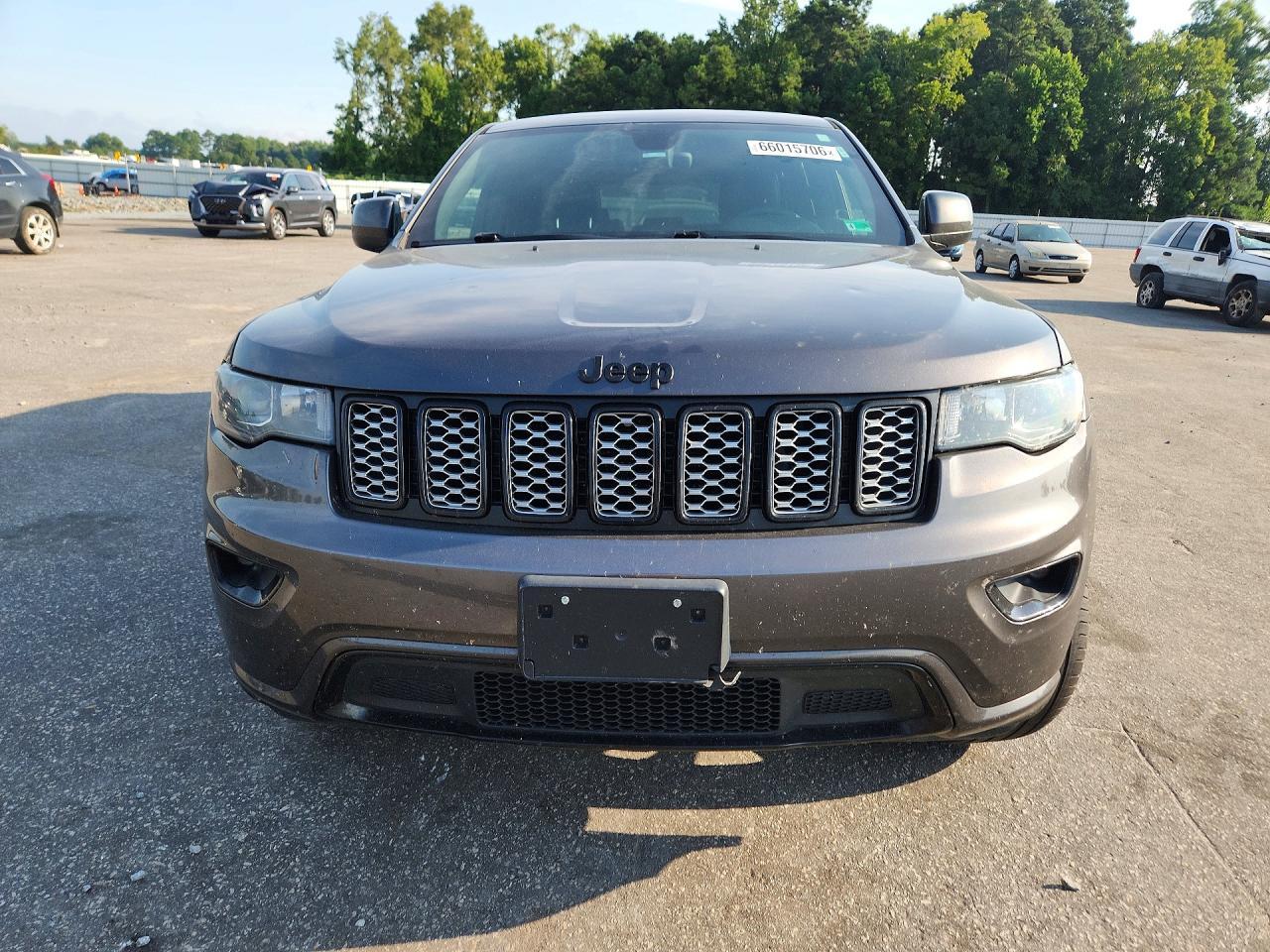 2018 Jeep Grand Cherokee Laredo - Фото 5