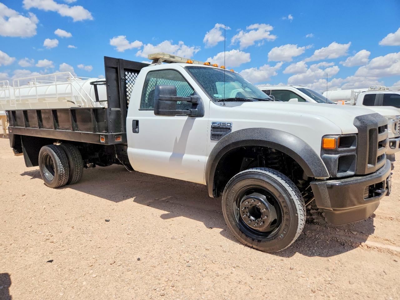 2010 Ford F450 Super Duty - Фото 4