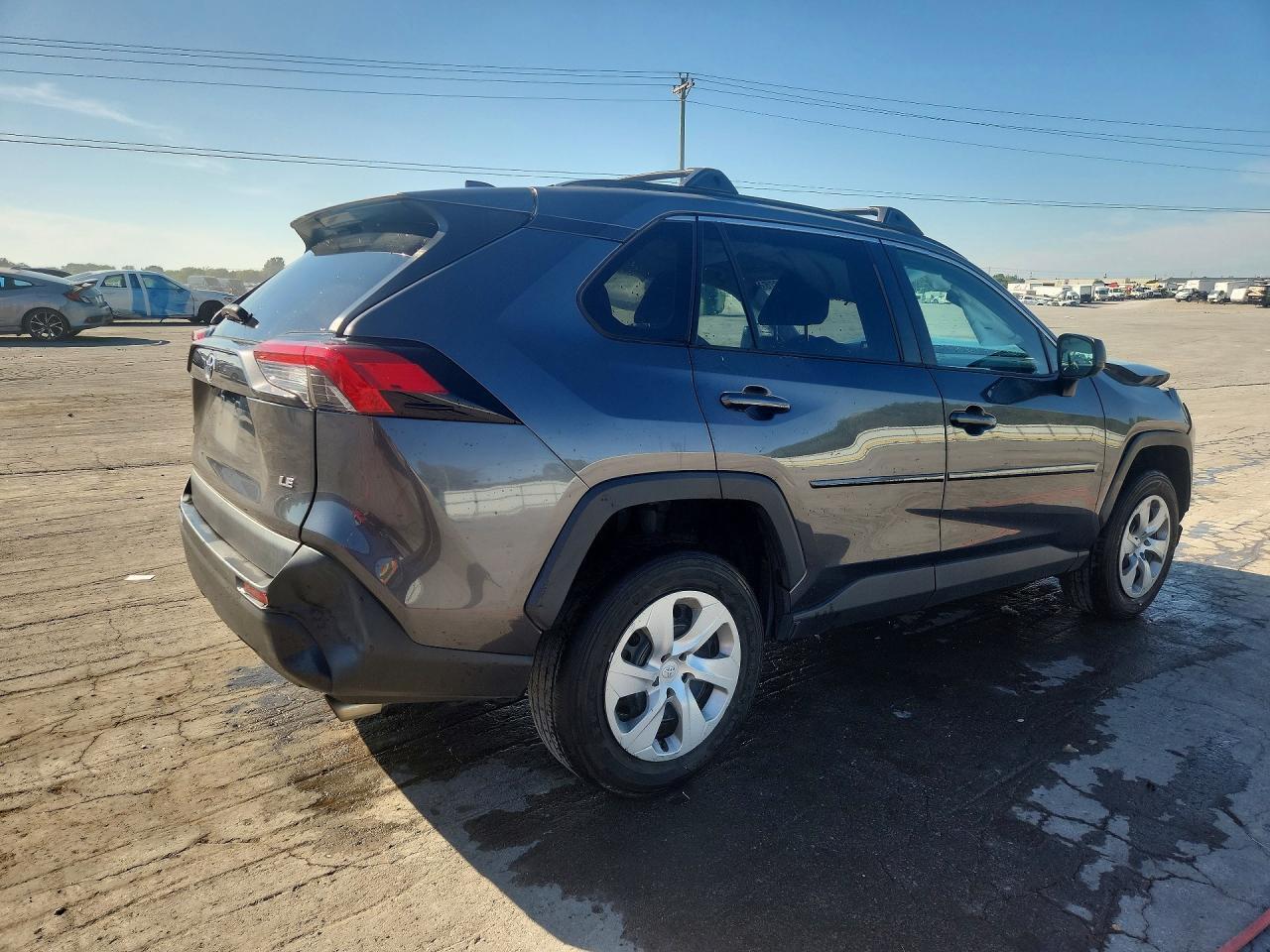 2020 Toyota Rav4 Le - Фото 3