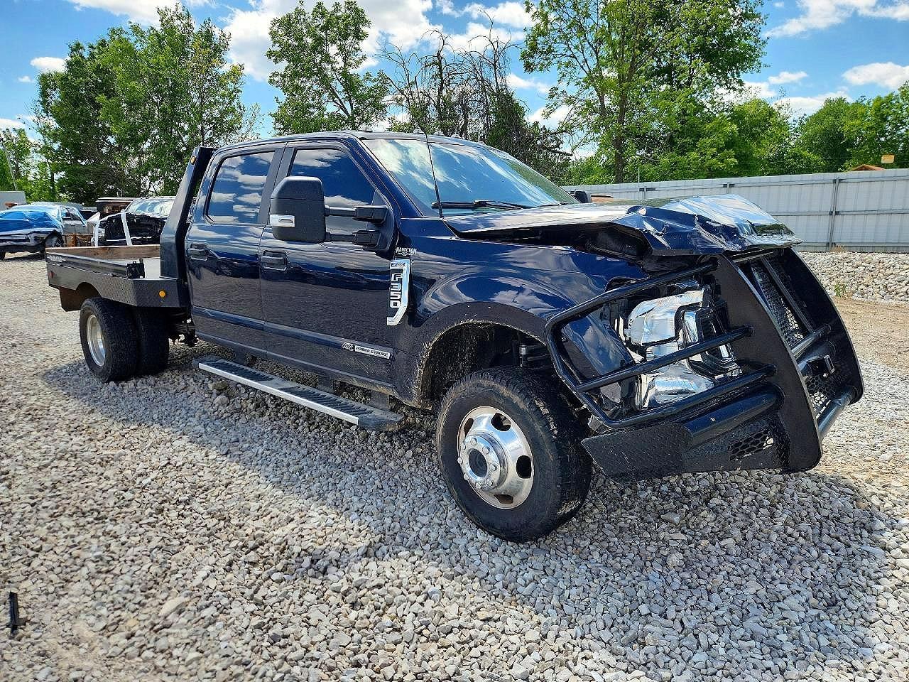 2022 Ford F350 Super Duty - Фото 4