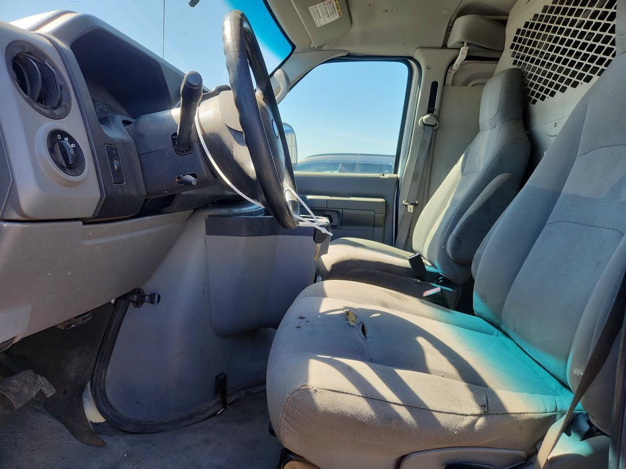 2013 Ford E150 Delivery Van - Image 7