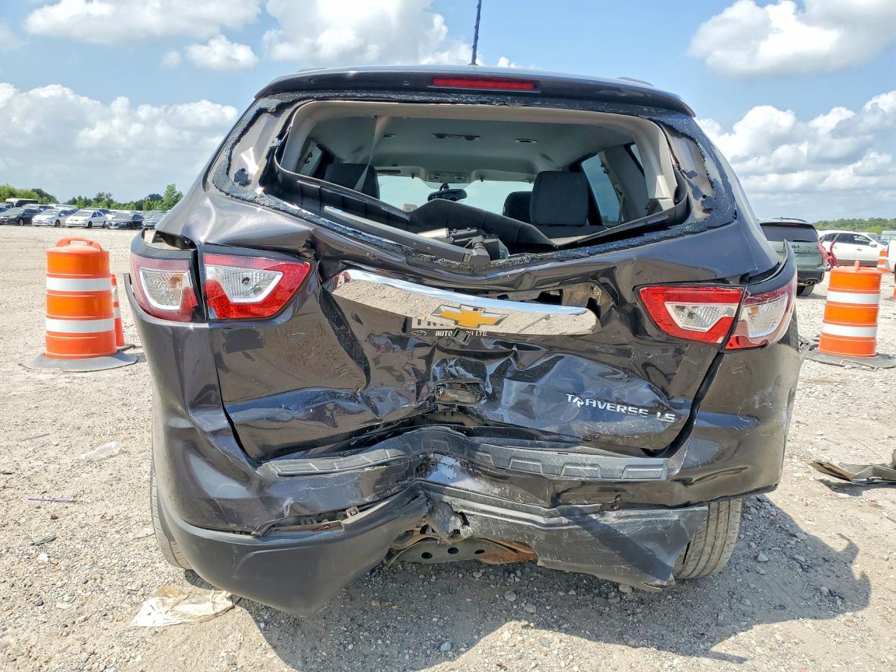2015 Chevrolet Traverse Ls - Фото 6