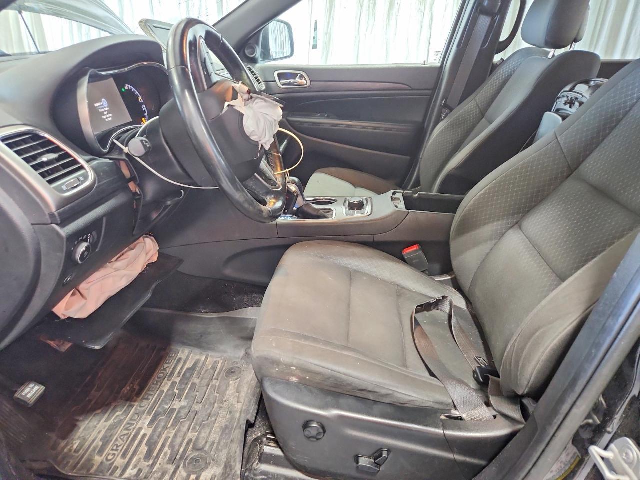 2019 Jeep Grand Cherokee Laredo - Image 7