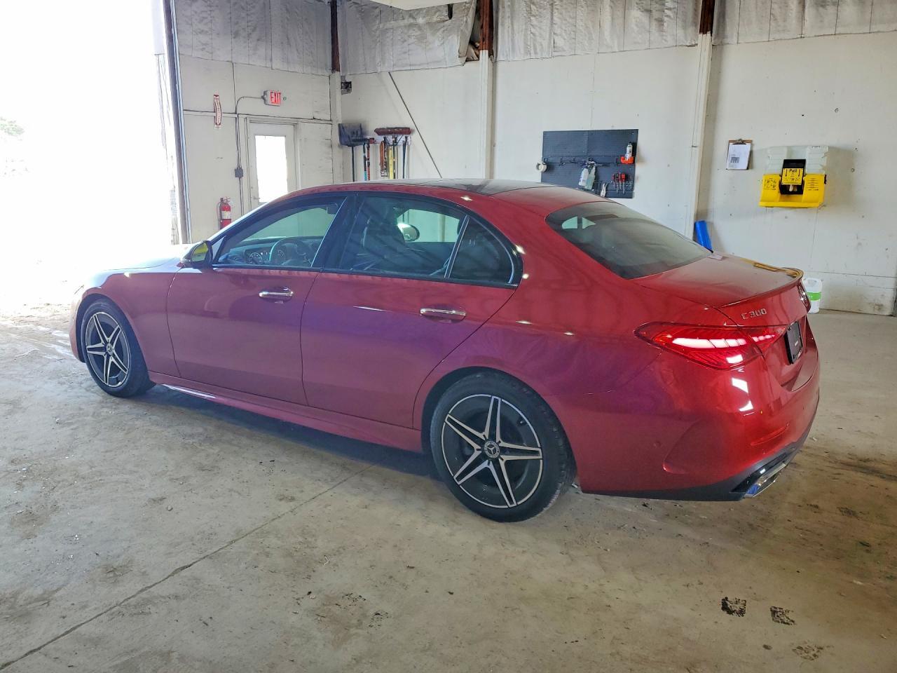 2025 Mercedes-Benz C 300 4Matic - Фото 2