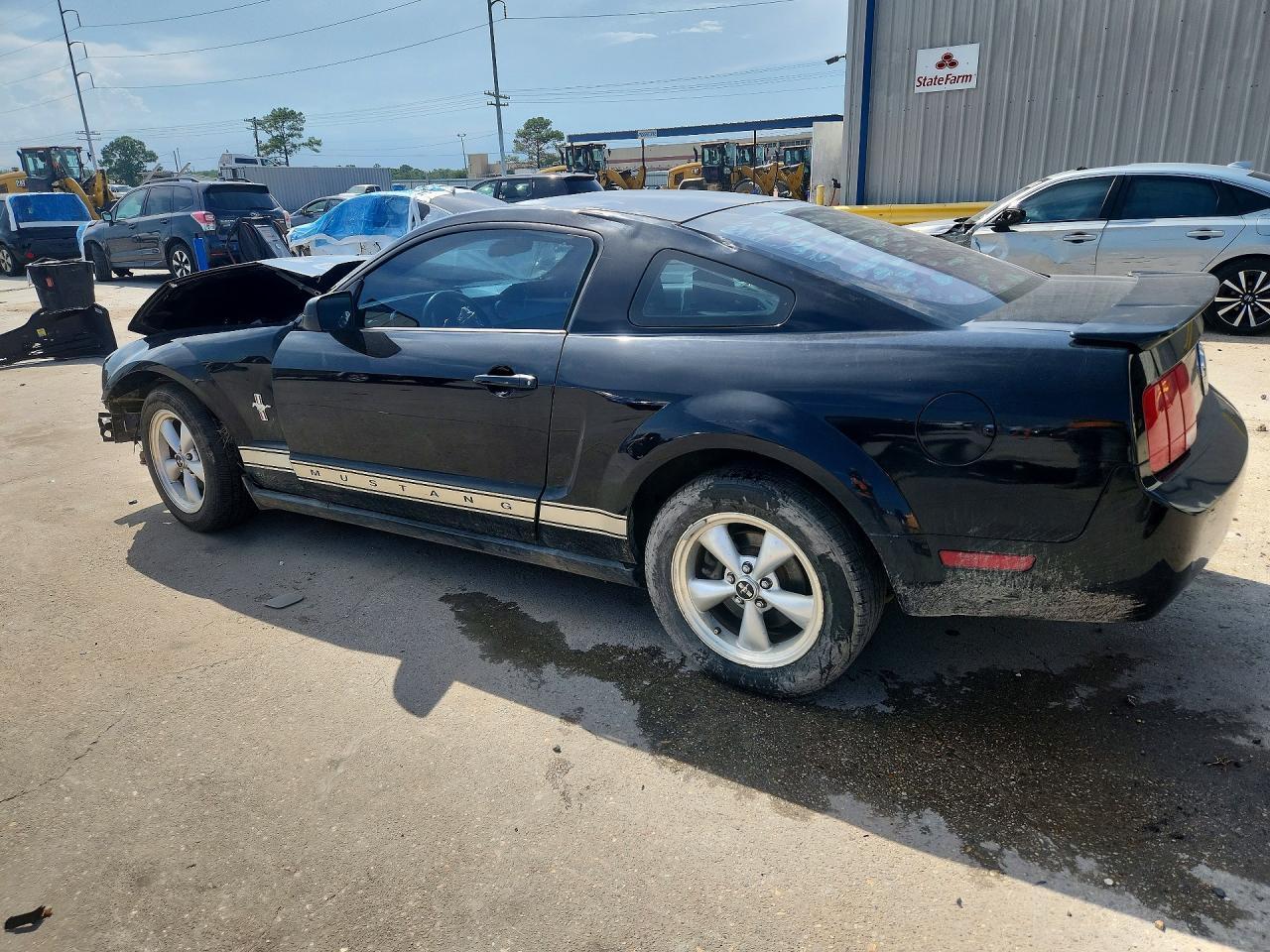 2008 Ford Mustang - Image 2