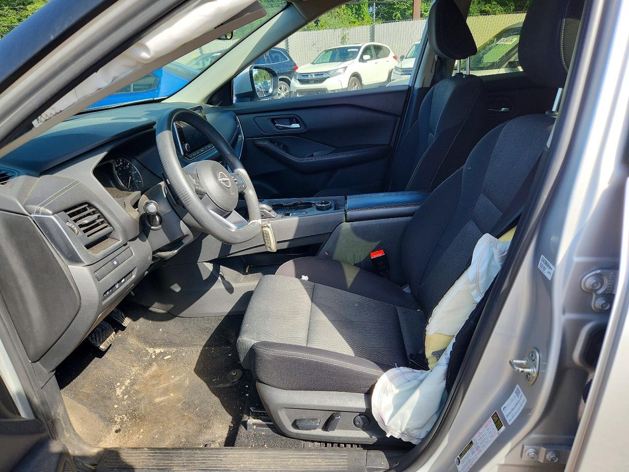 2024 Nissan Rogue Sv - Image 7