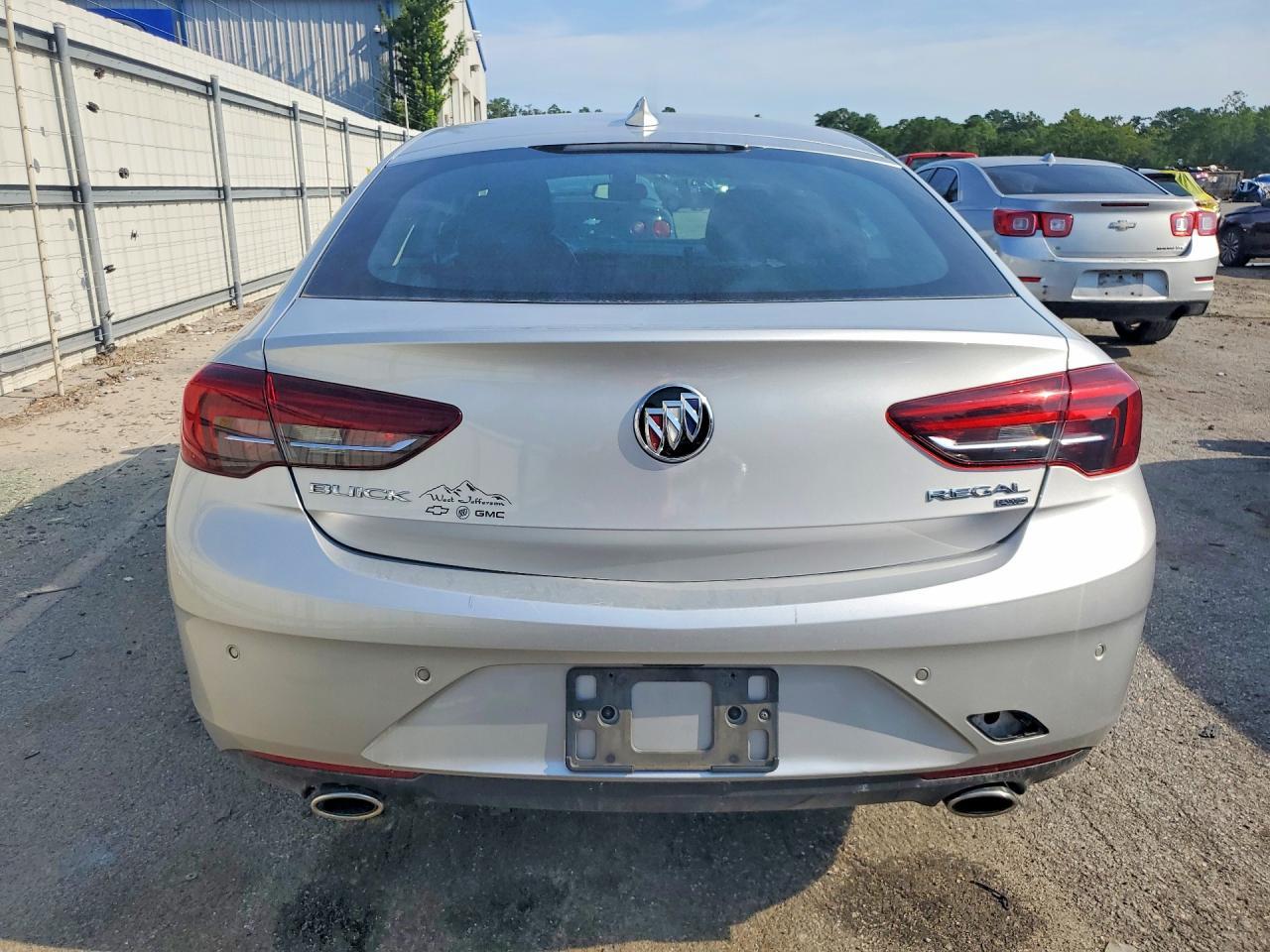 2018 Buick Regal Essence - Фото 6