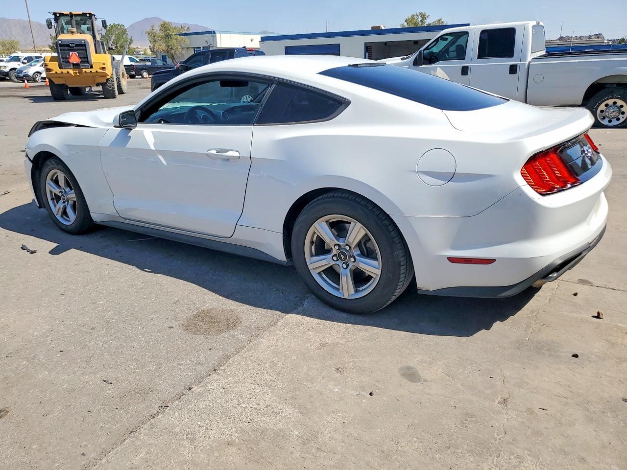 2018 Ford Mustang - Фото 2