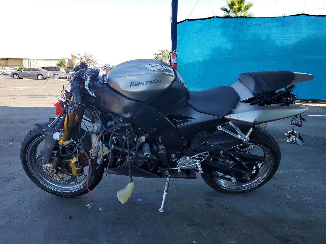 2005 Kawasaki Ninja Zx 10R - Фото 3