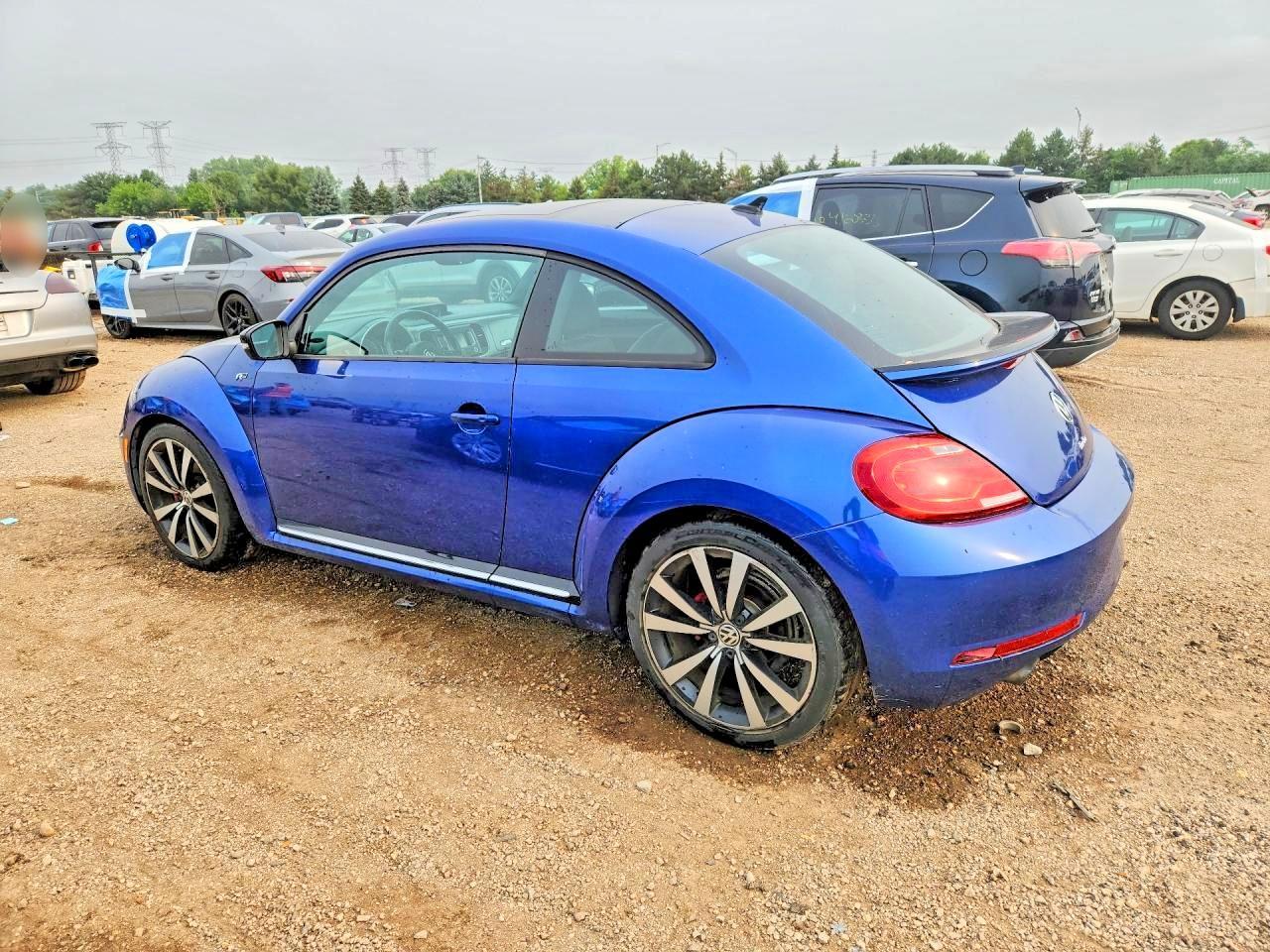 2013 Volkswagen Beetle Turbo - Image 2