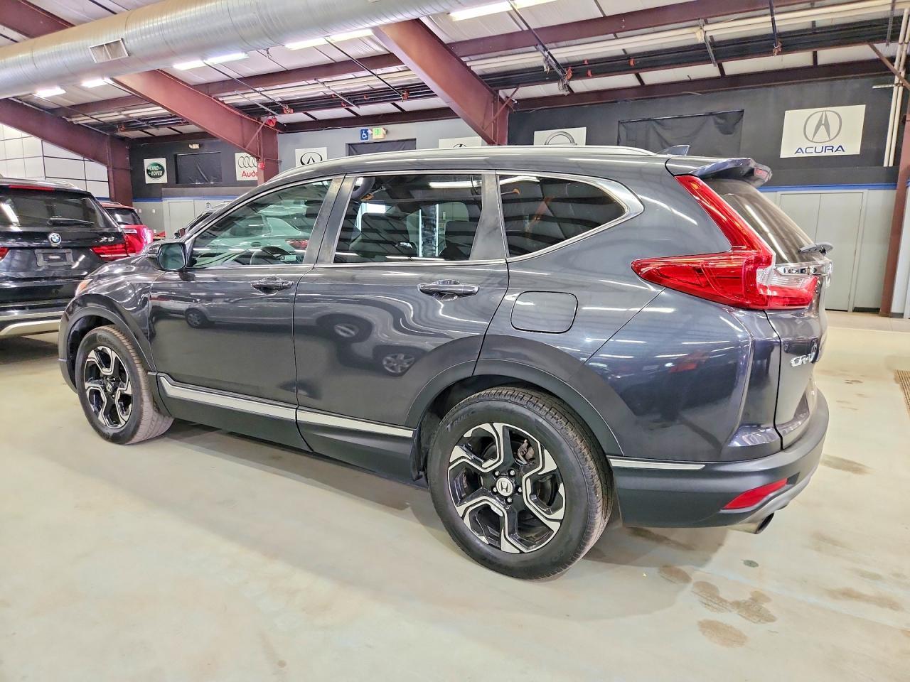 2019 Honda Cr-V Touring - Image 2
