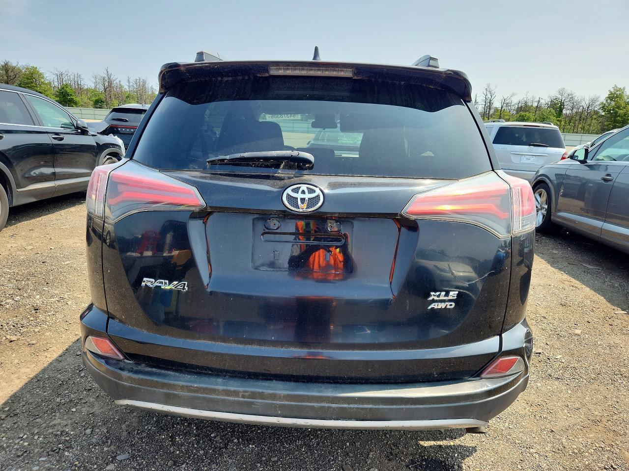 2017 Toyota Rav4 Xle - Image 6