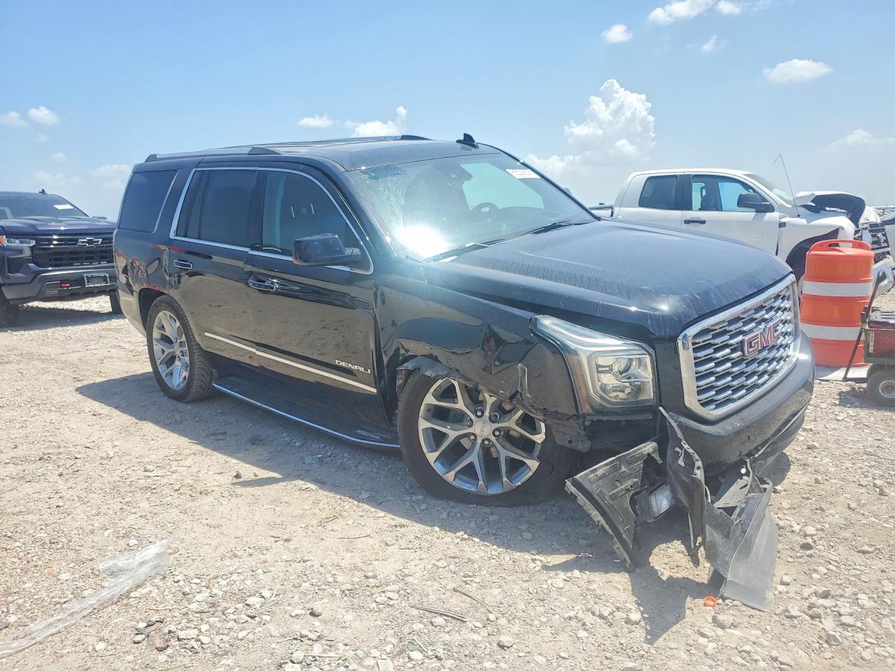 2020 GMC Yukon Denali - Image 4