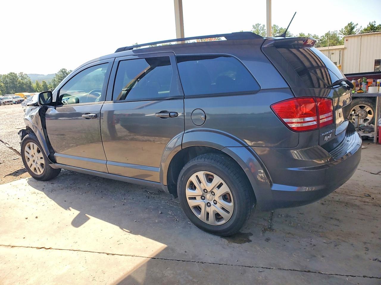 2018 Dodge Journey Se - Image 2