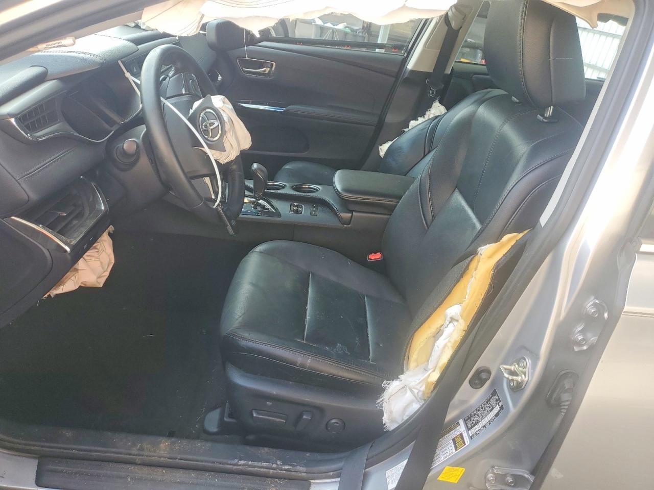 2016 Toyota Avalon Touring - Image 7