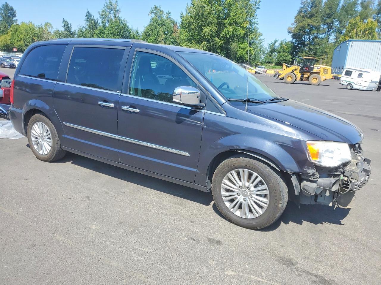 2014 Chrysler Town & Country Limited - Фото 4