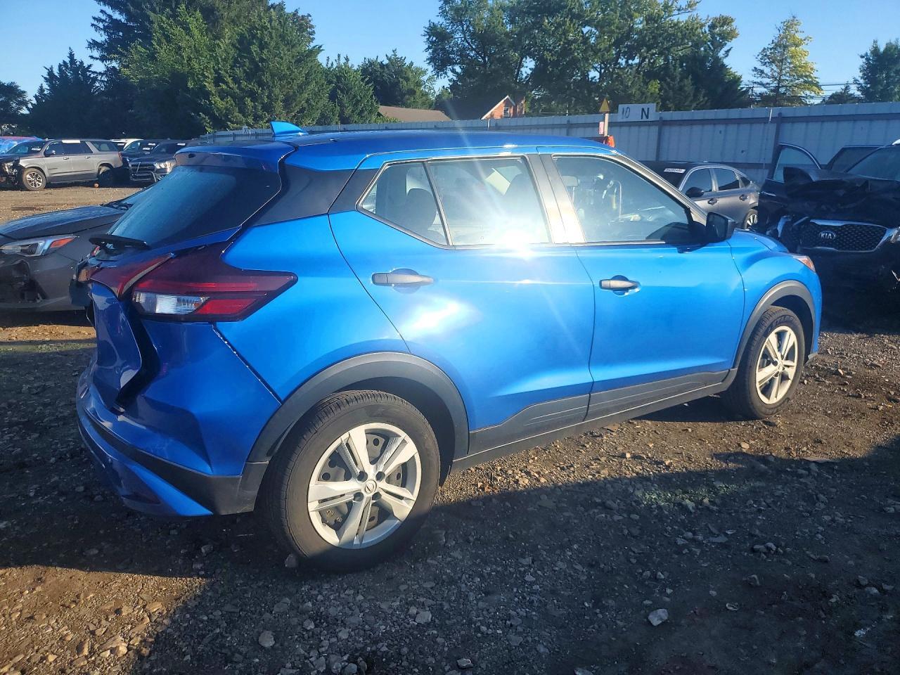 2024 Nissan Kicks S - Image 3