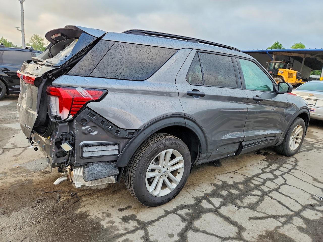 2026 Ford Explorer Active - Фото 3
