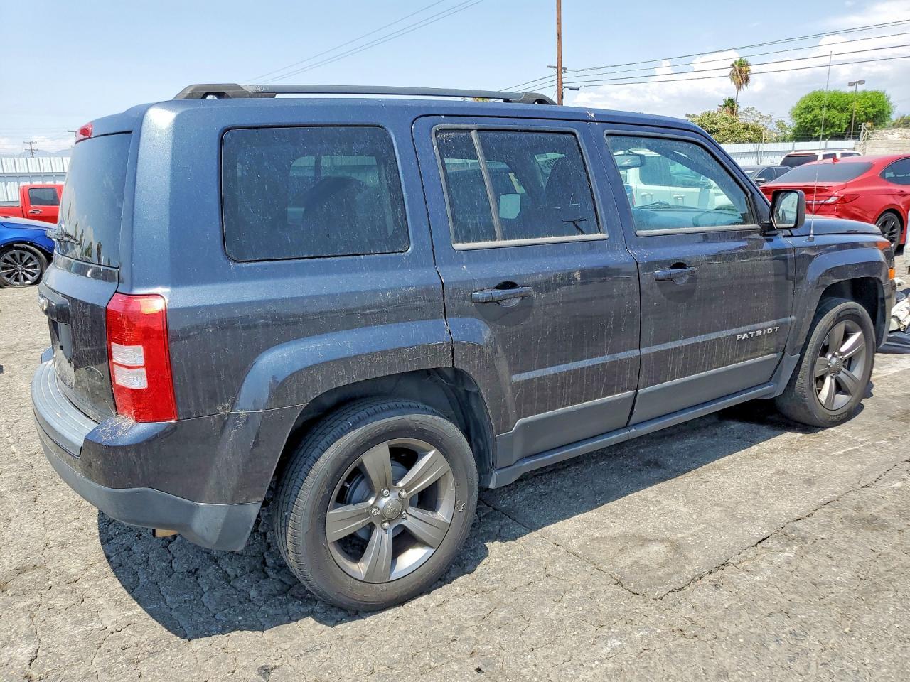 2014 Jeep Patriot Latitude - Фото 3