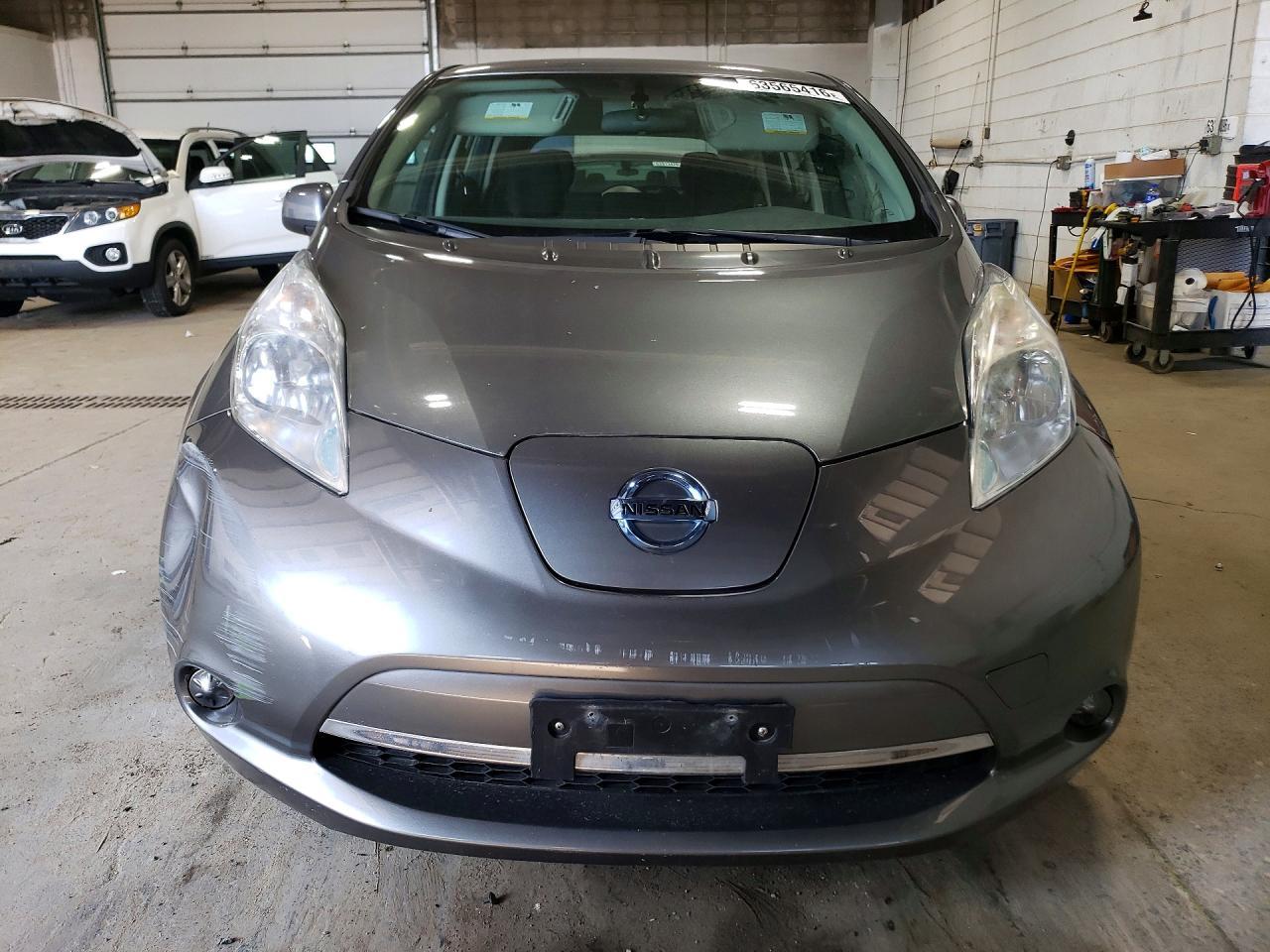 2015 Nissan Leaf S - Image 5