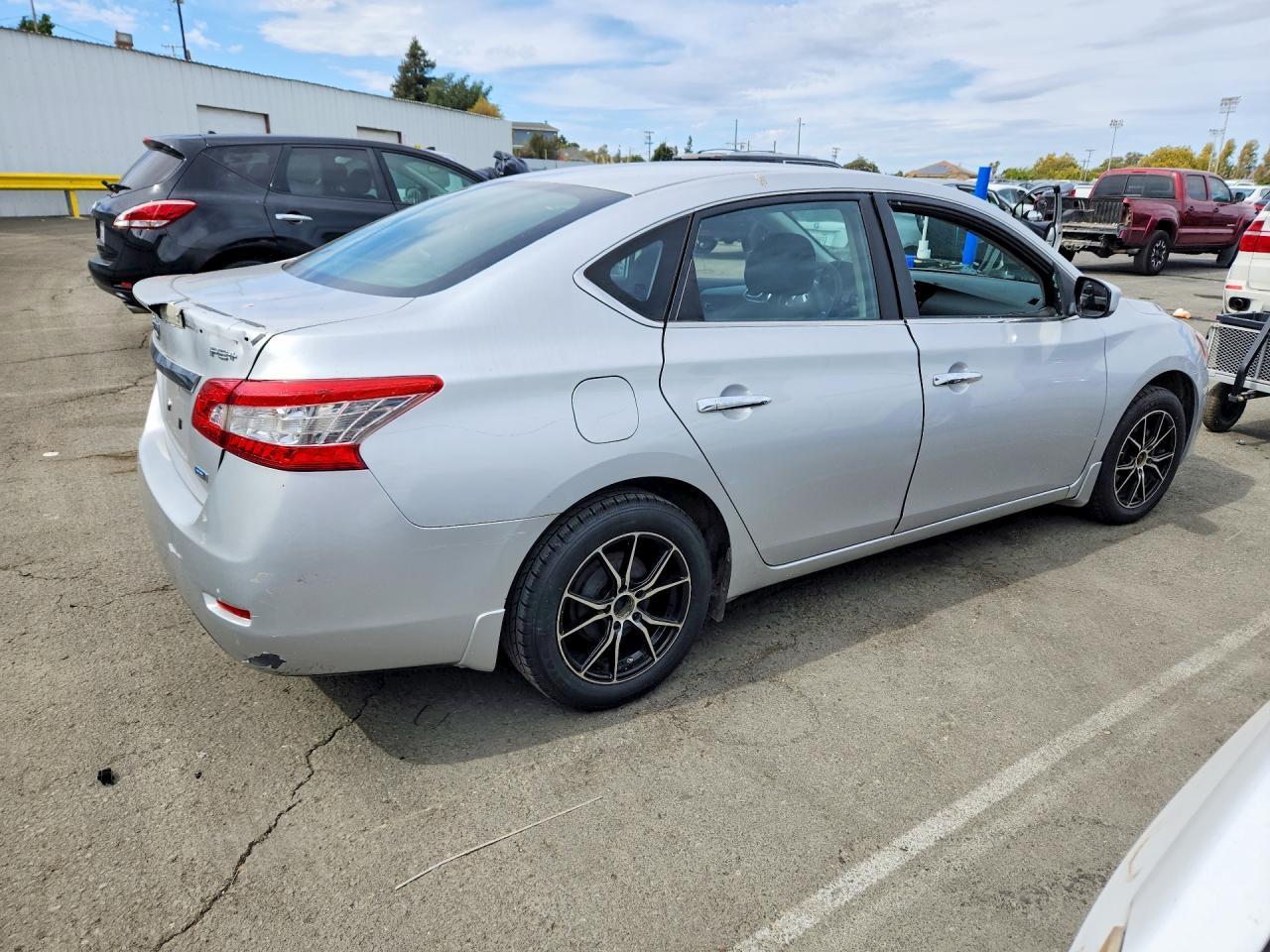 2013 Nissan Sentra S - Image 3
