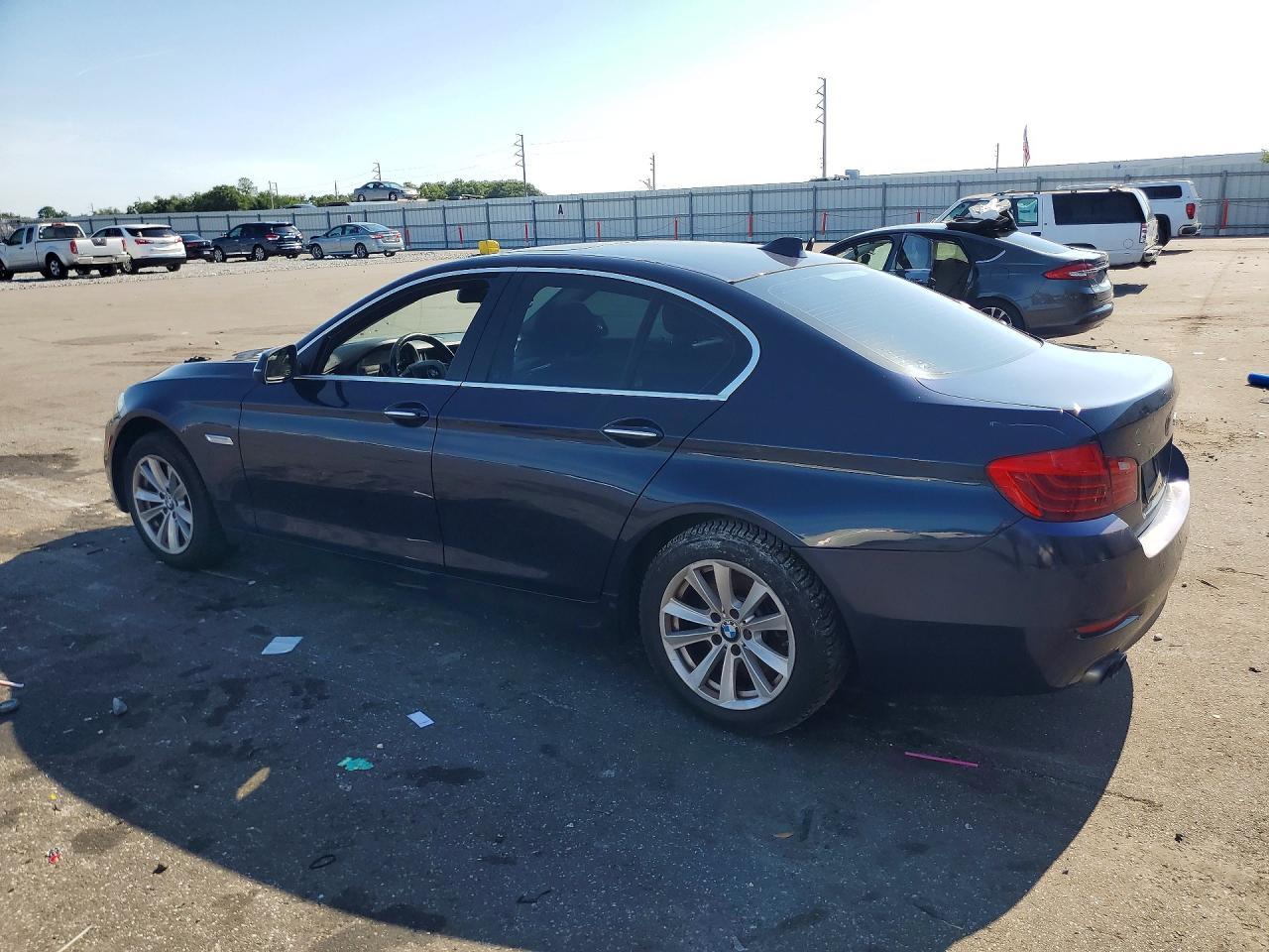 2016 BMW 528 I - Фото 2
