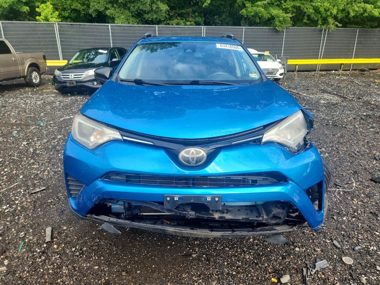 2017 Toyota Rav4 Le - Image 5