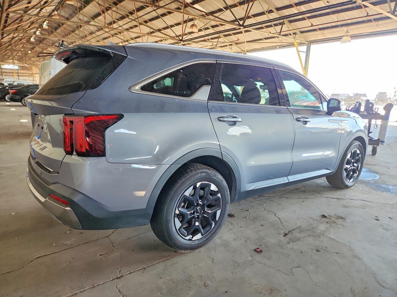 2024 Kia Sorento S - Фото 3