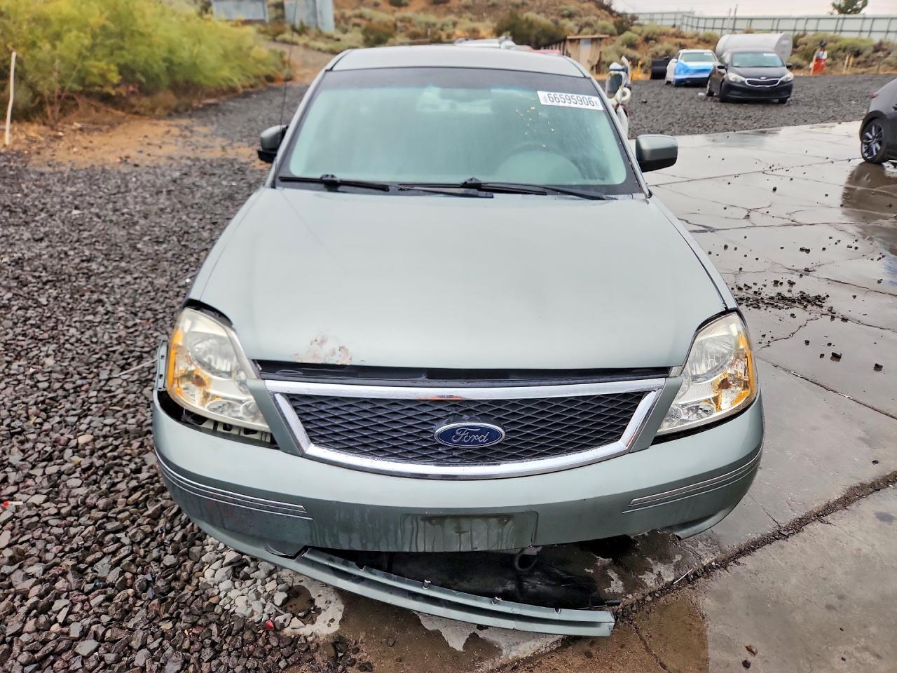 2005 Ford Five Hundred Sel - Image 5