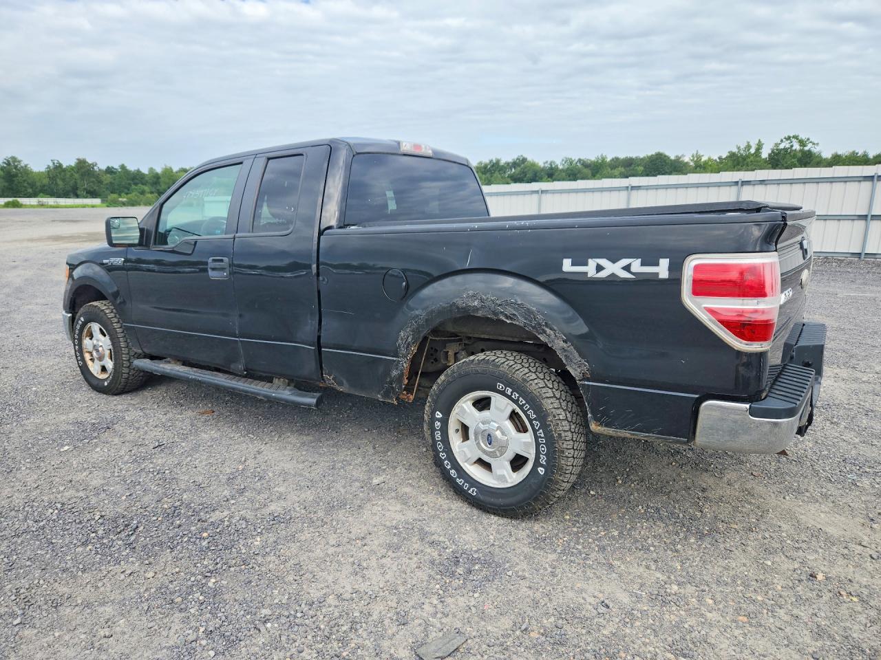 2013 Ford F150 Super Cab - Фото 2