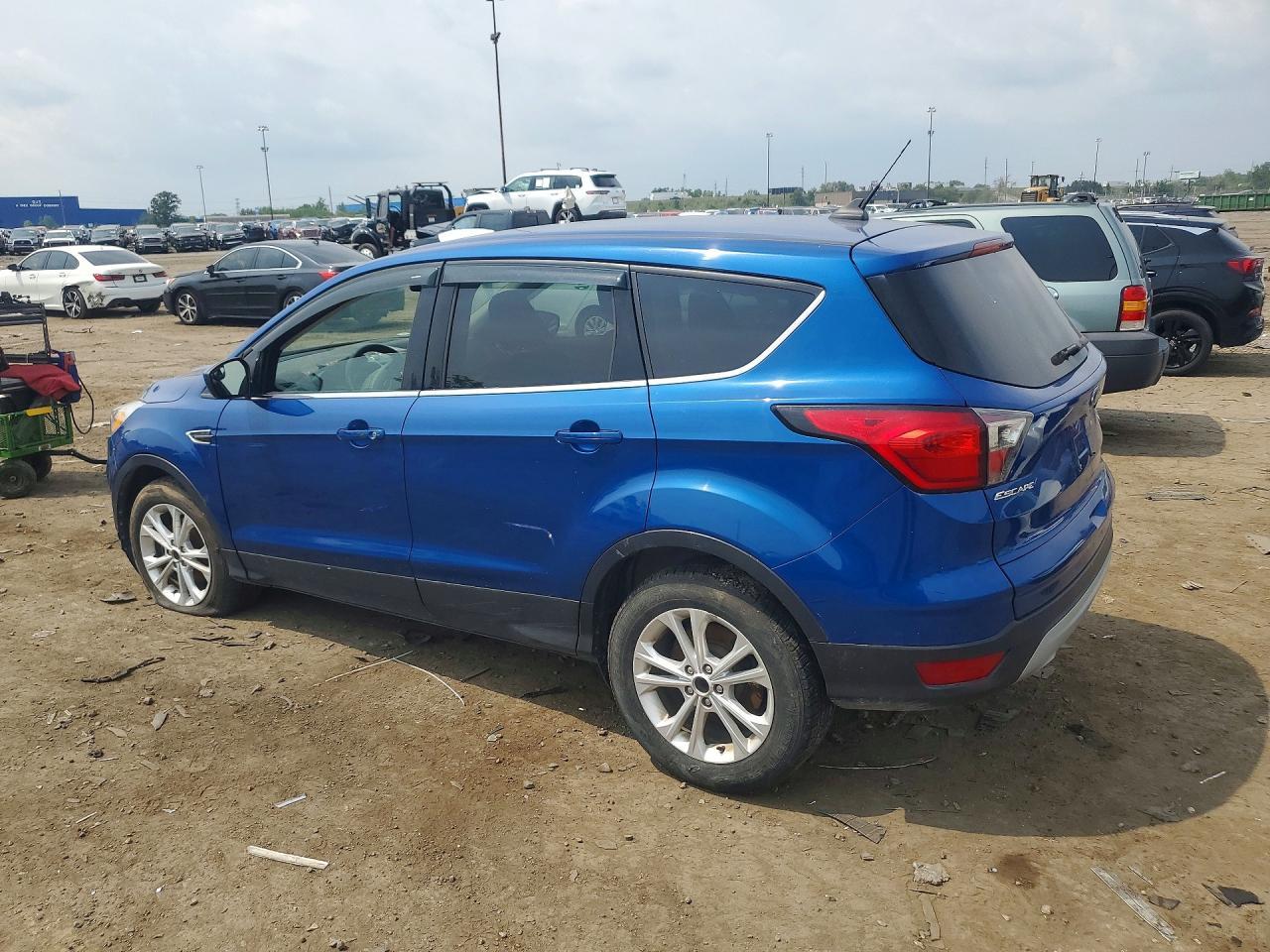 2019 Ford Escape Se - Image 2