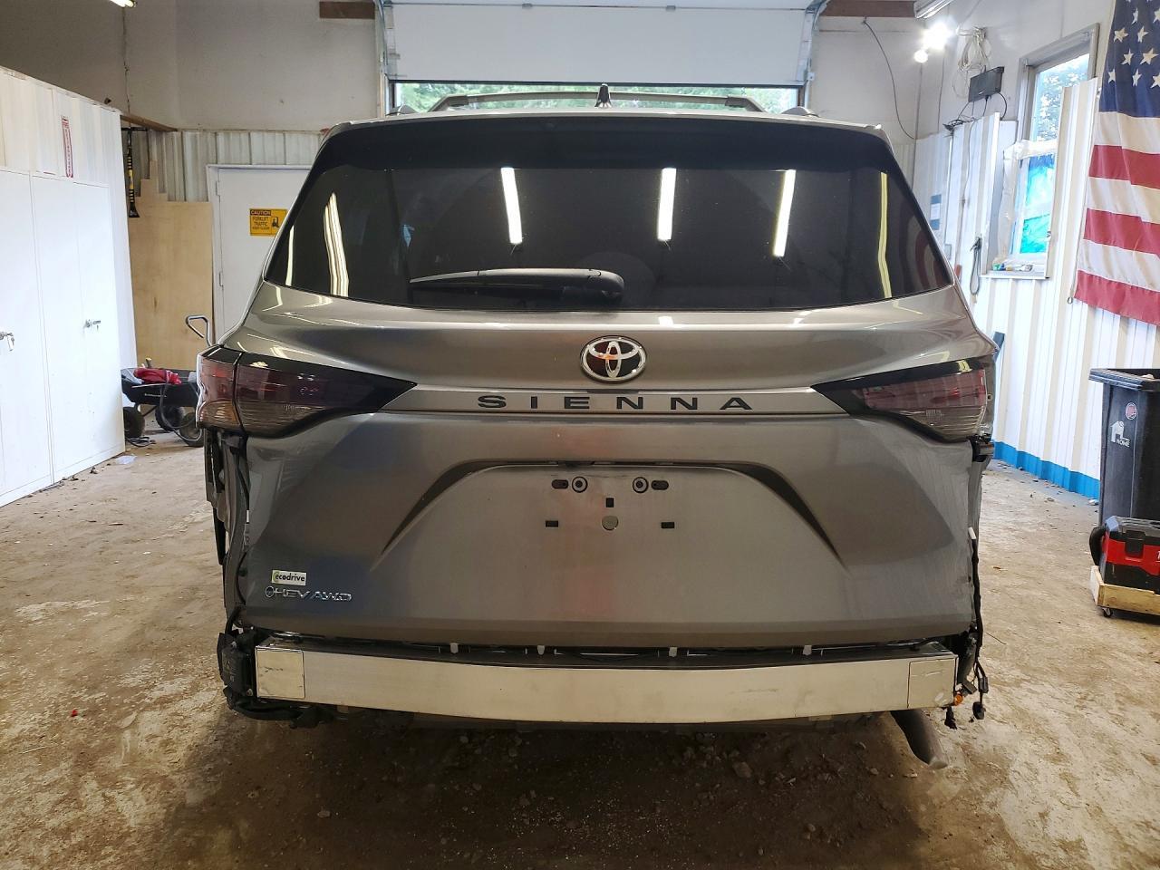 2026 Toyota Sienna Le - Фото 6
