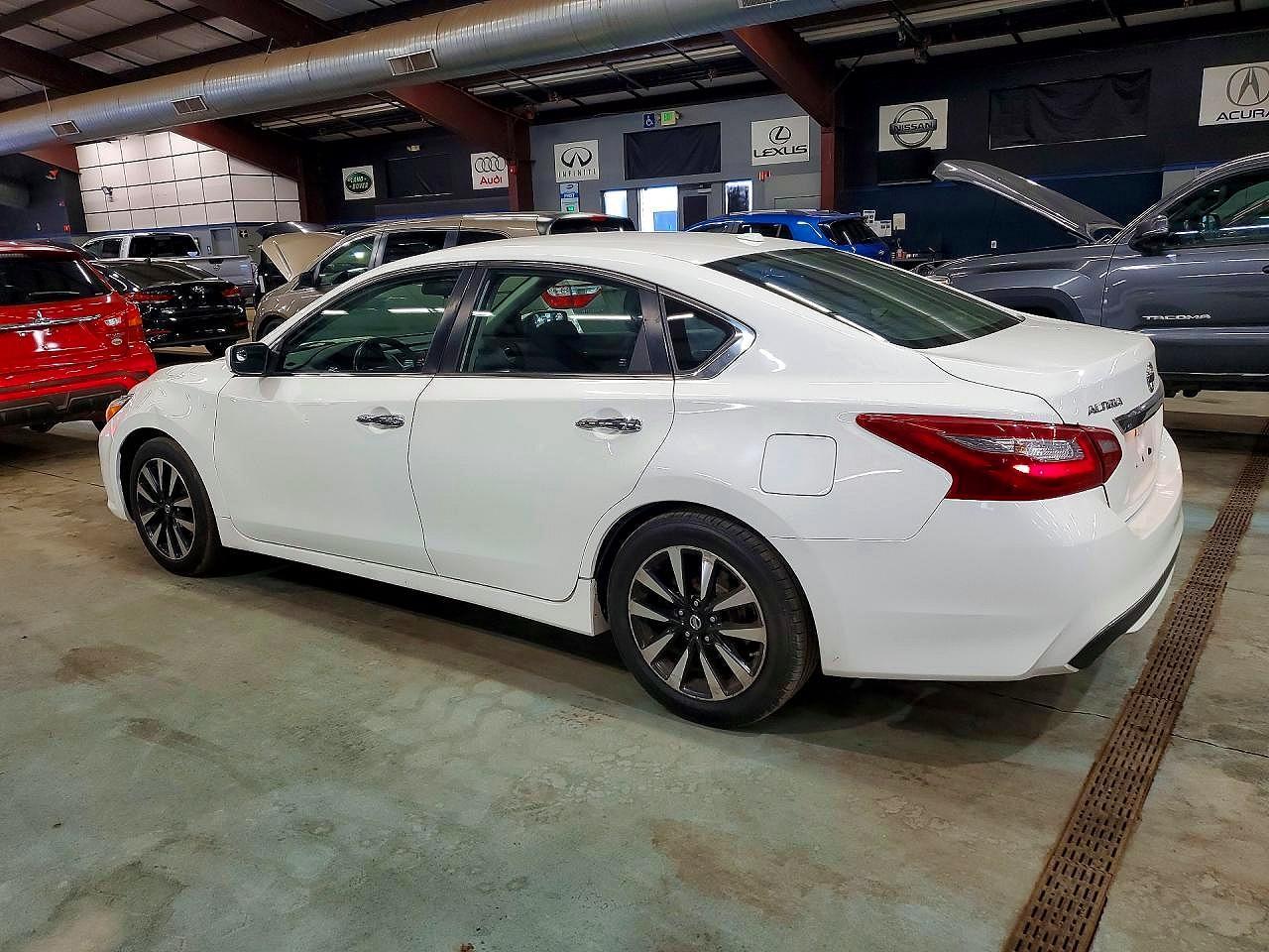 2018 Nissan Altima 2.5 Sv - Image 2