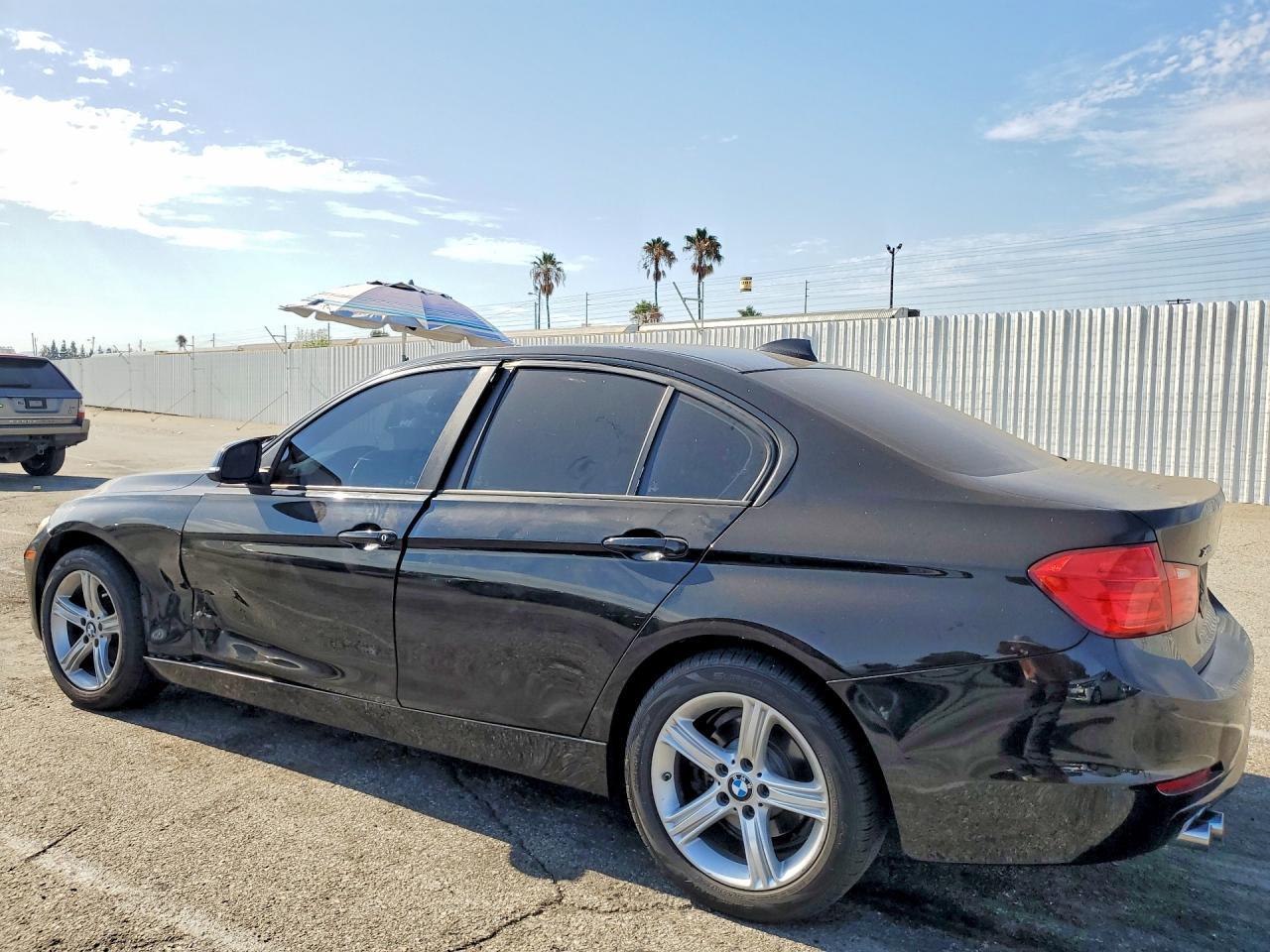 2015 BMW 328 Xi Sulev - Image 2
