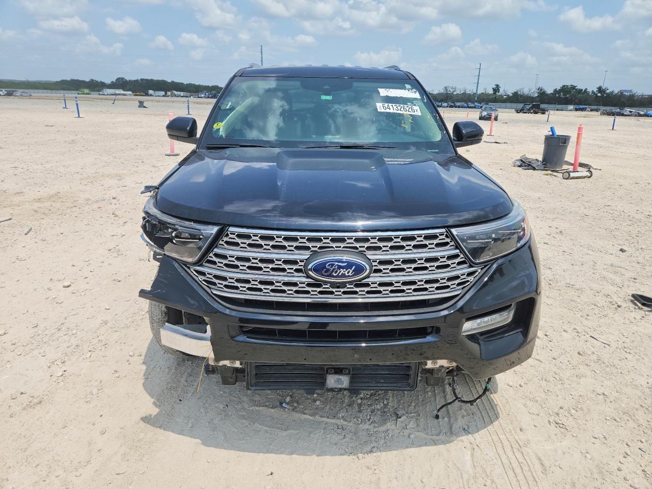 2023 Ford Explorer Limited - Image 5