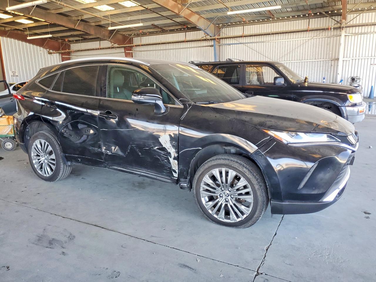 2022 Toyota Venza Xle - Image 4