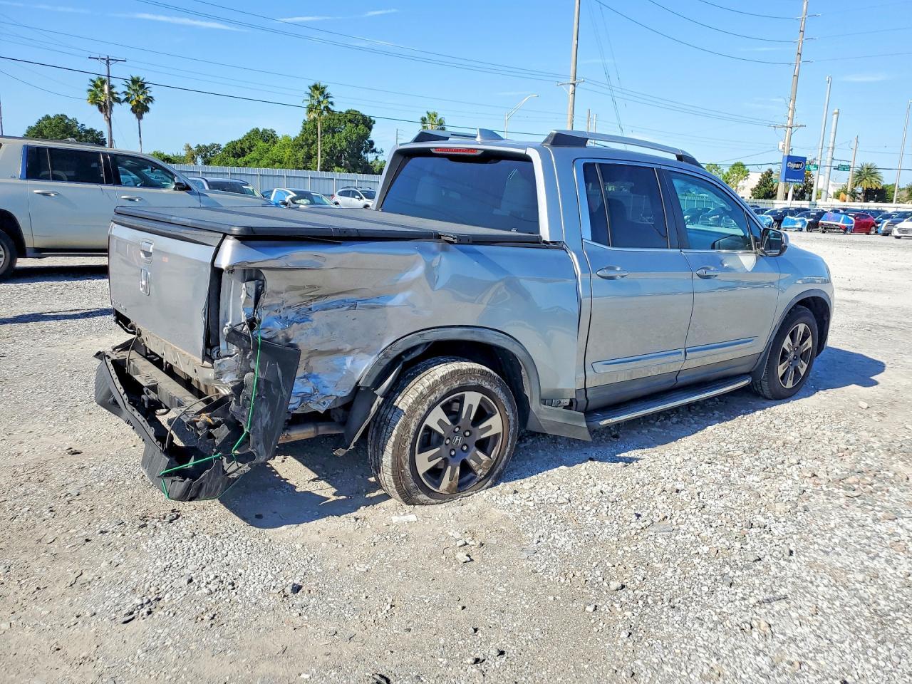 2017 Honda Ridgeline Rtl - Image 3