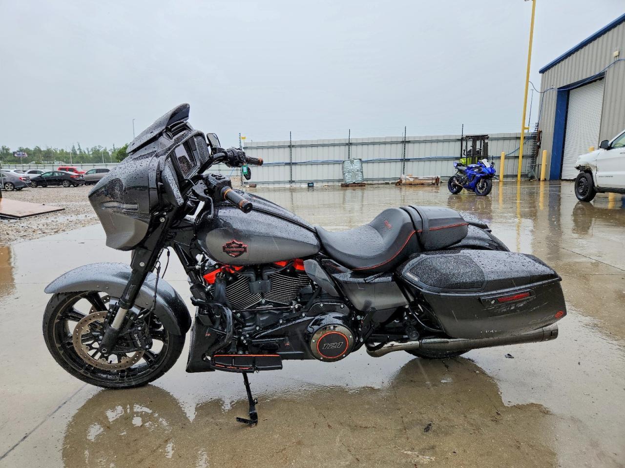 2025 Harley-Davidson Flhxse - Фото 3