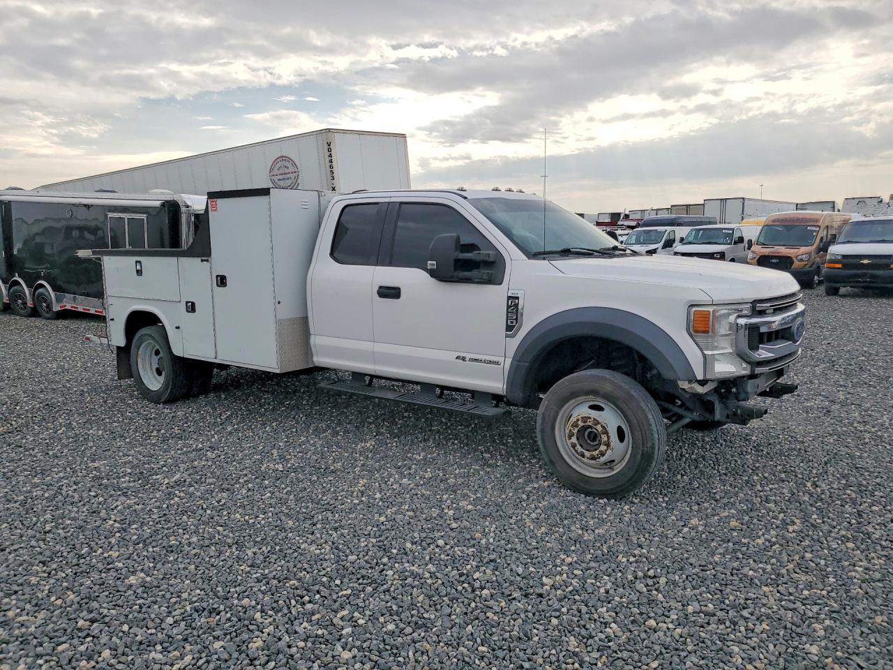 2021 Ford F450 Super Duty - Фото 4