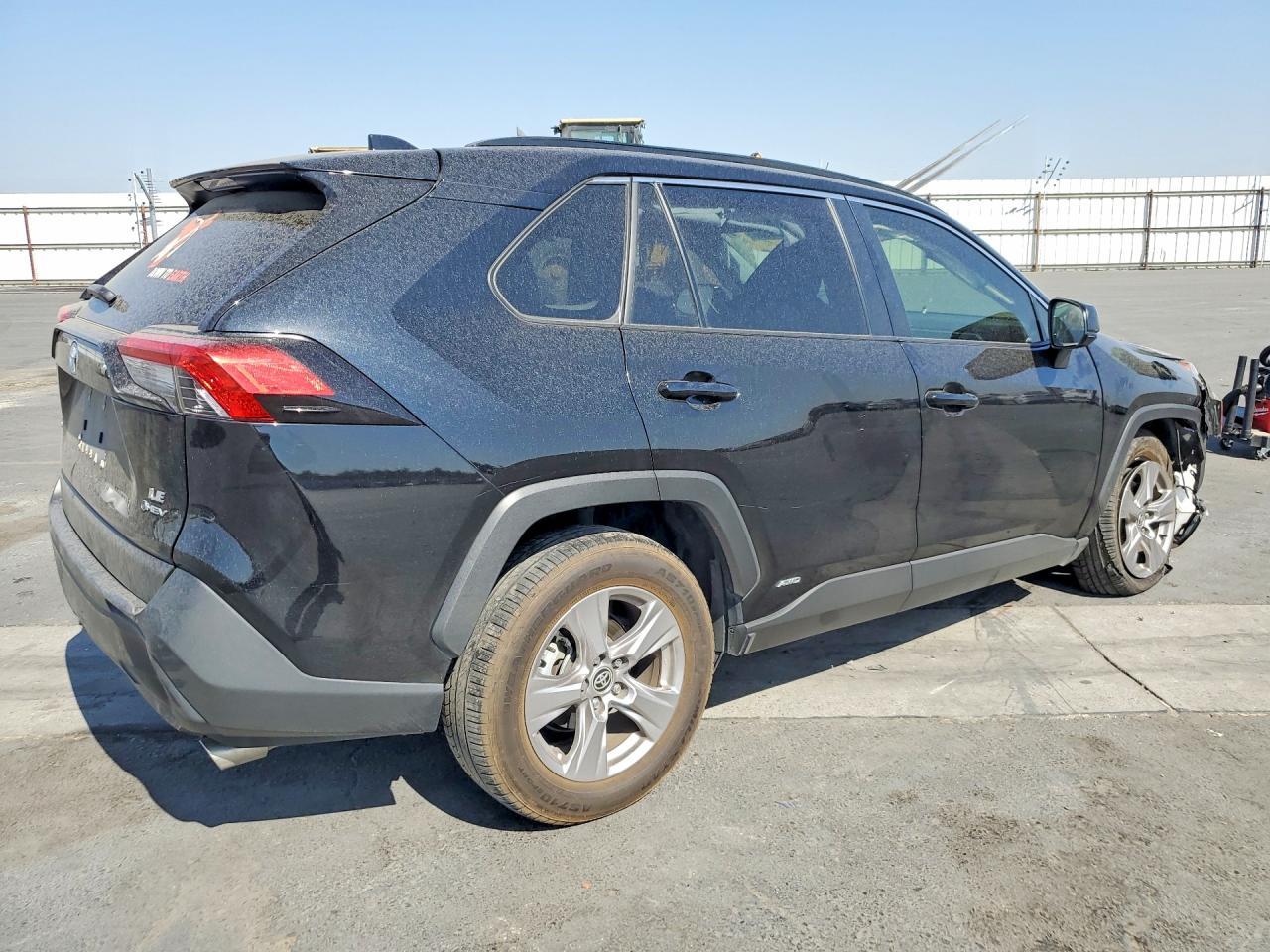 2025 Toyota Rav4 Le - Image 3