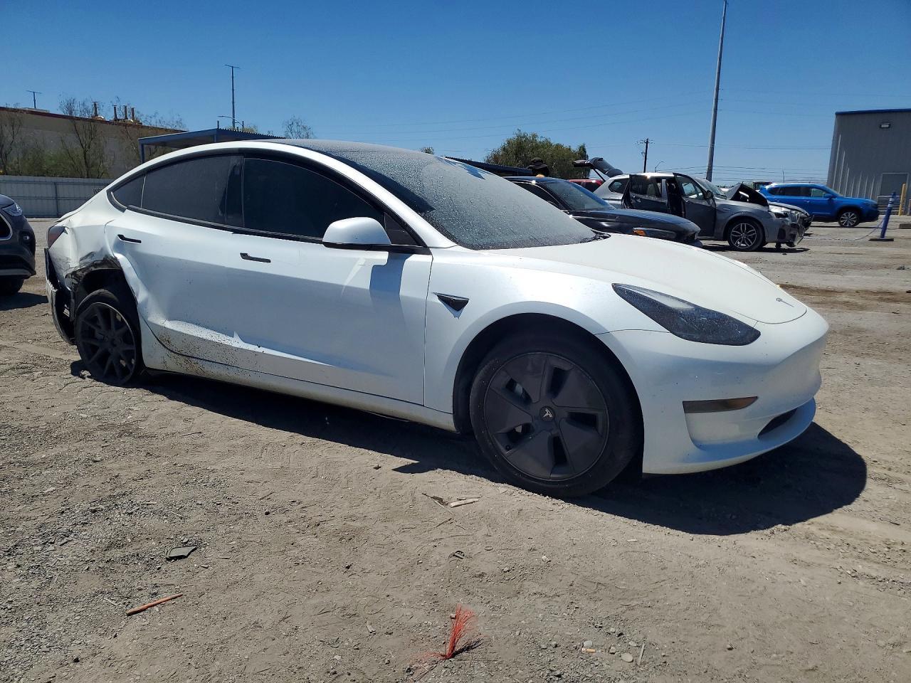 2023 Tesla Model 3 - Image 4