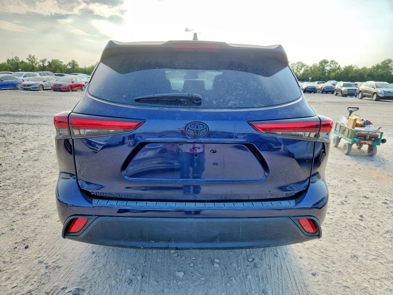 2023 Toyota Highlander Le - Фото 6
