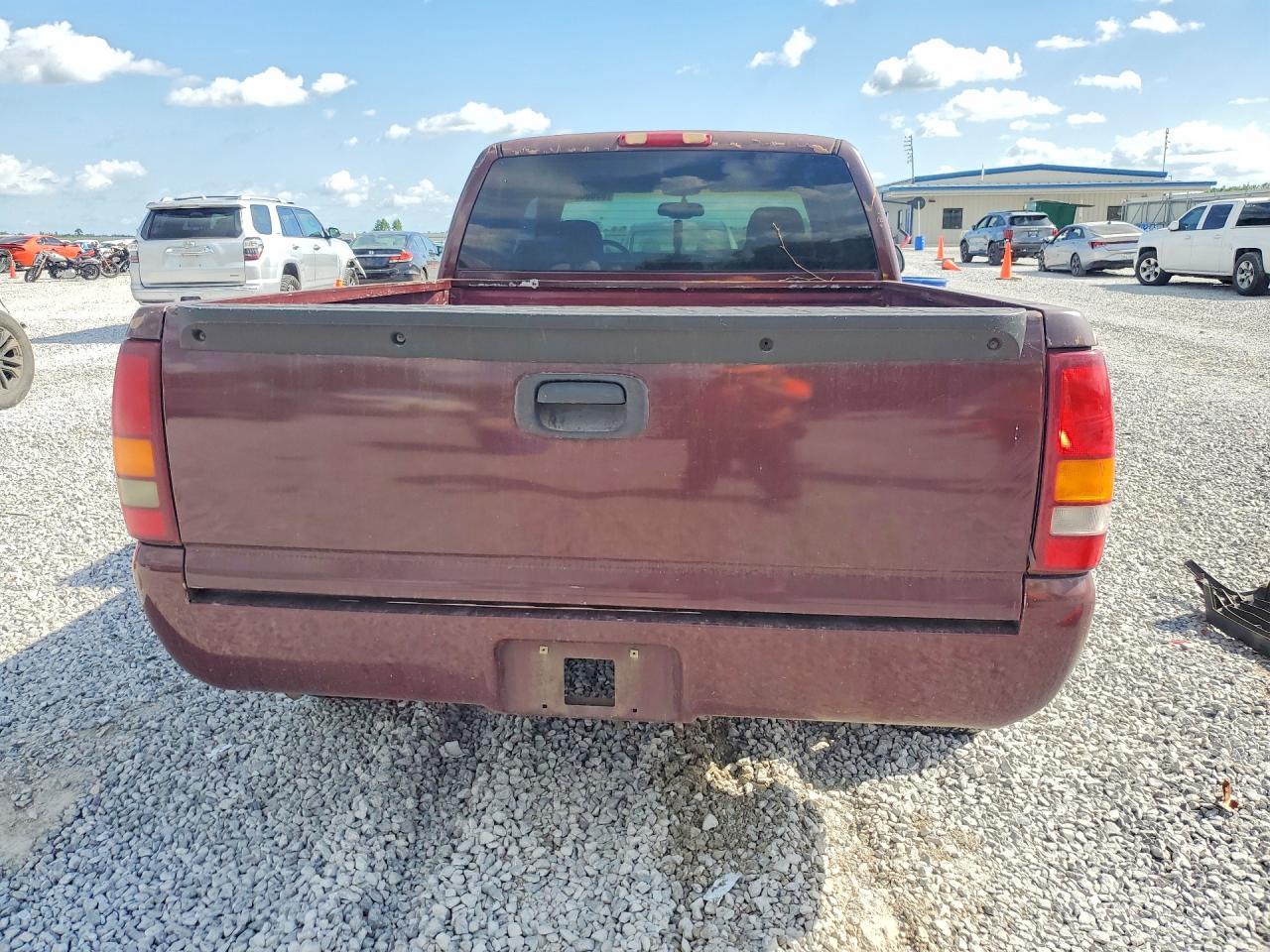 2003 GMC New Sierra C1500 - Фото 6